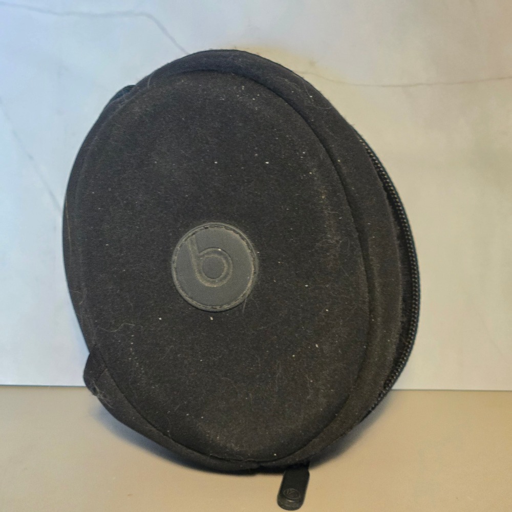 Beats‎ by Dre Black Soft Shell Zippered Headphone Carrying Case Pouch Logo